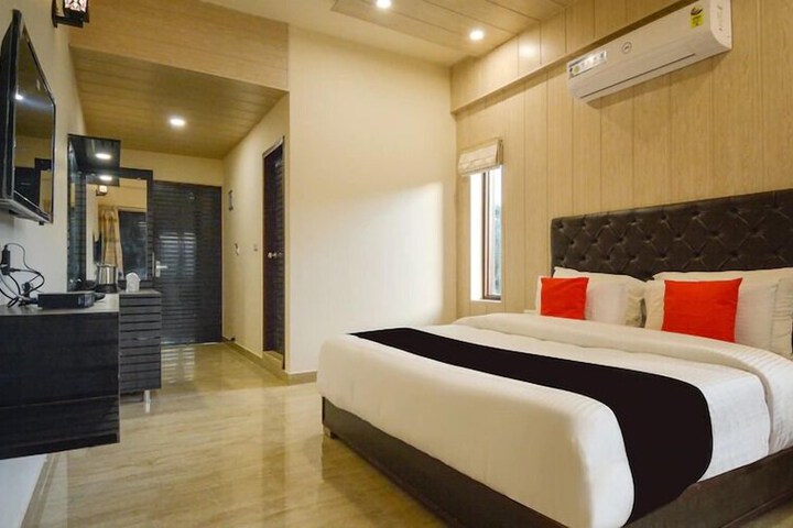 Room 7 of 53