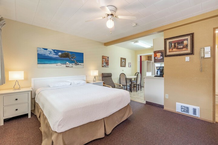 Room 2 of 18