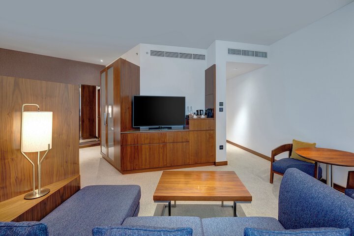 Room 44 of 167