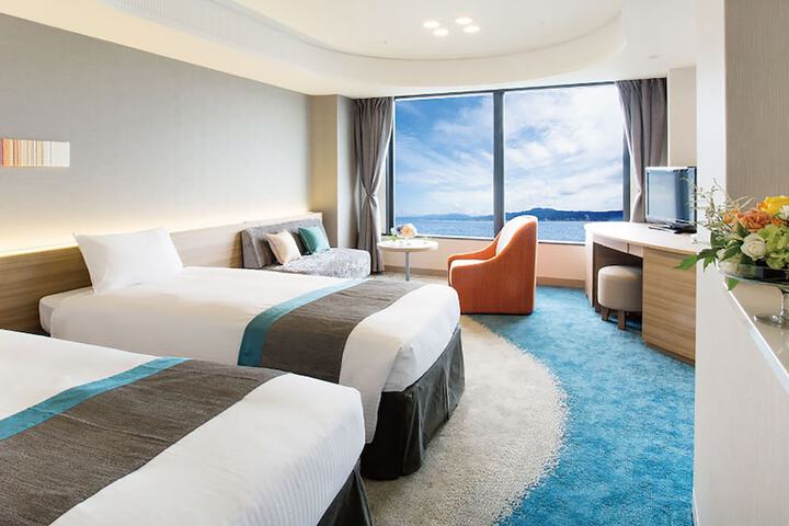 Room 16 of 172