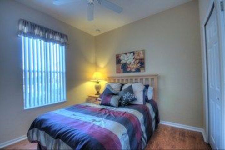 Room 7 of 20