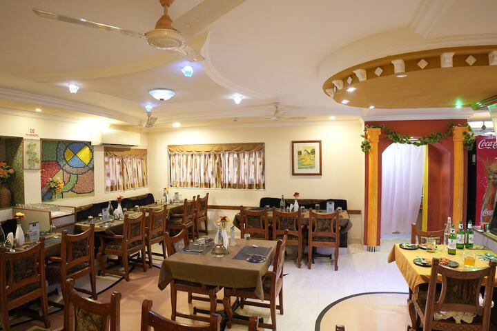 Dining 100 of 132