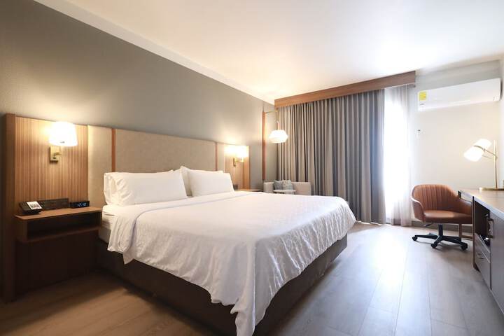 Room 43 of 138