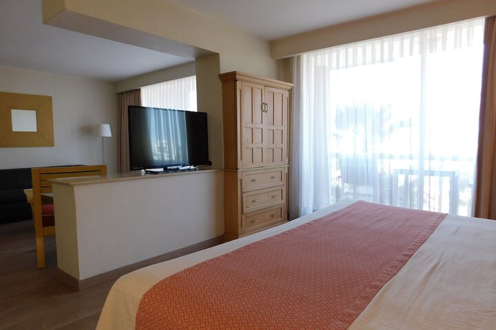 Room 18 of 134