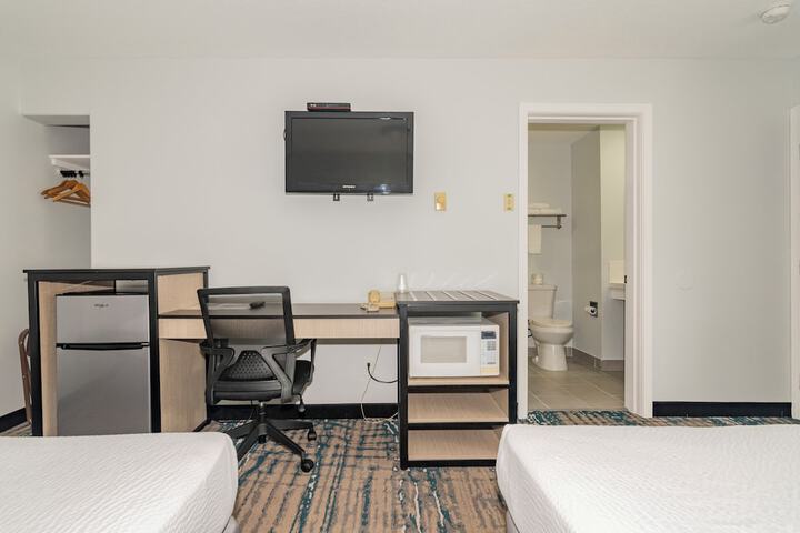Room 10 of 48