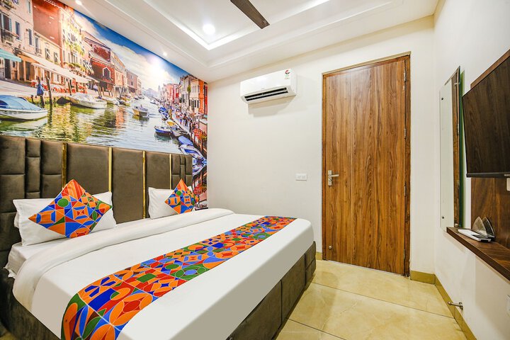 Room 15 of 31