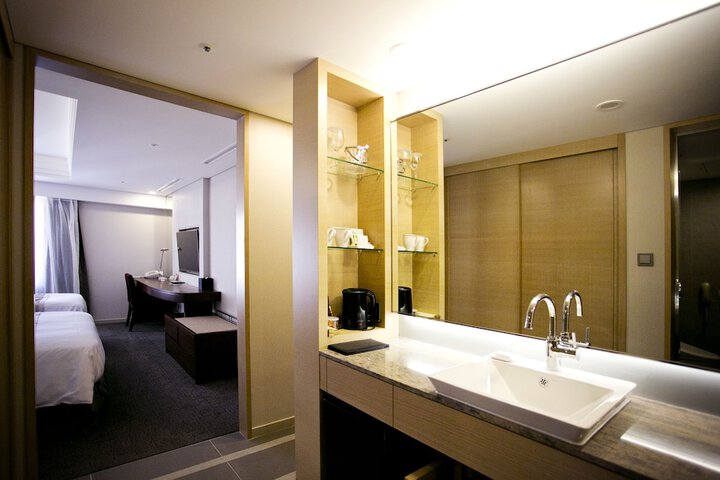 Clean Restrooms