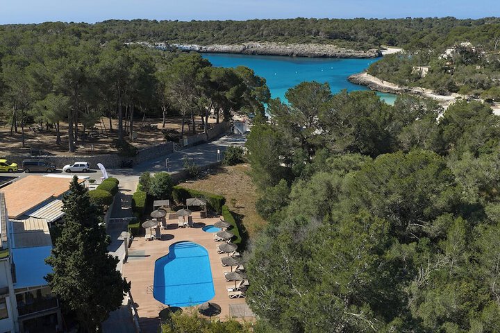 Hotel Pool