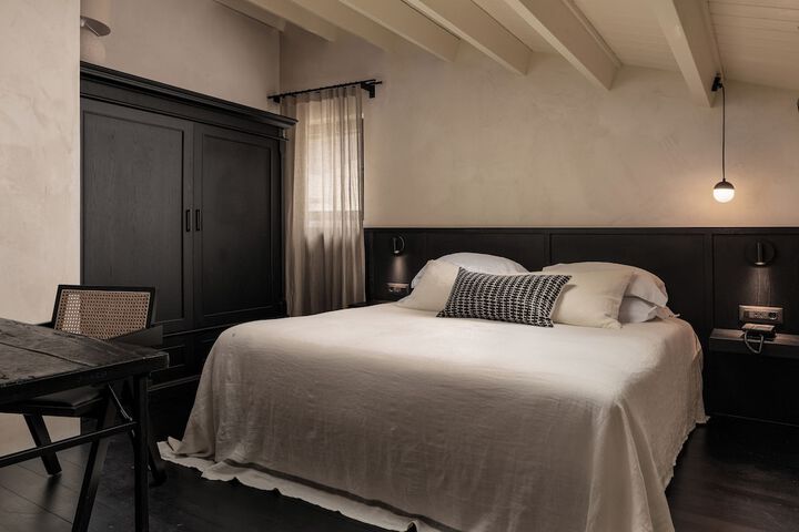 Room 5 of 41