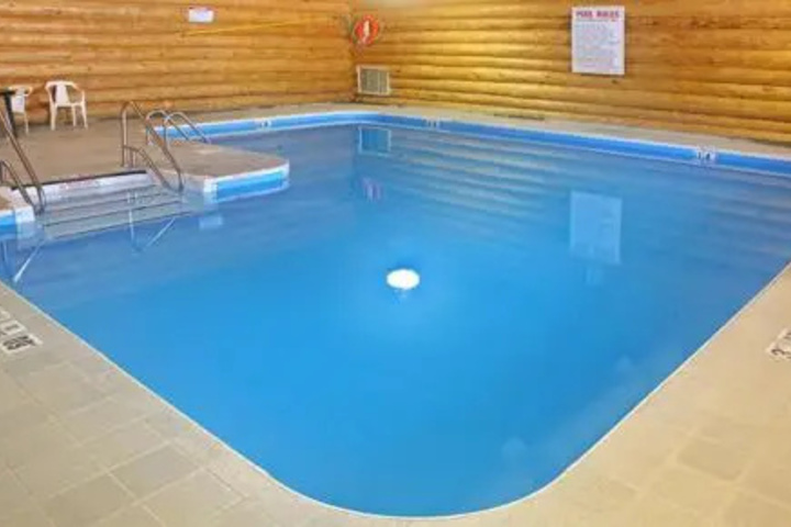 Pool 13 of 29