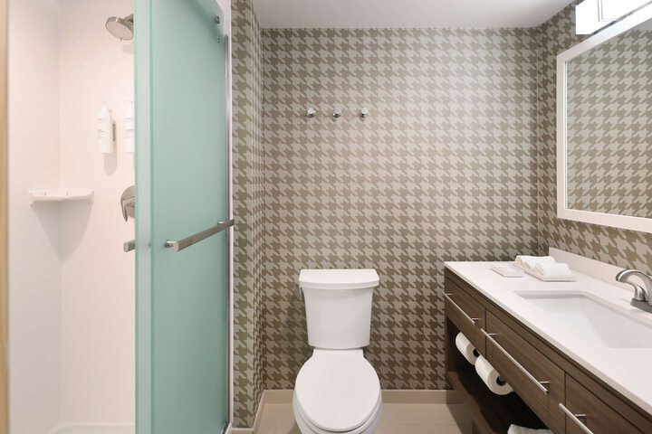 Bathroom shower