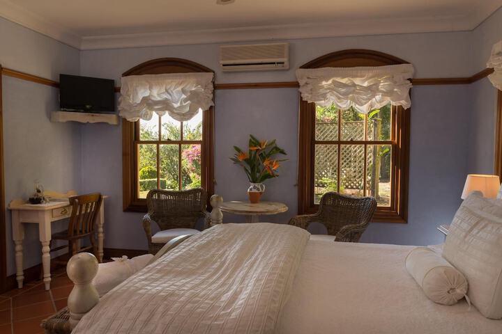 Room 12 of 63