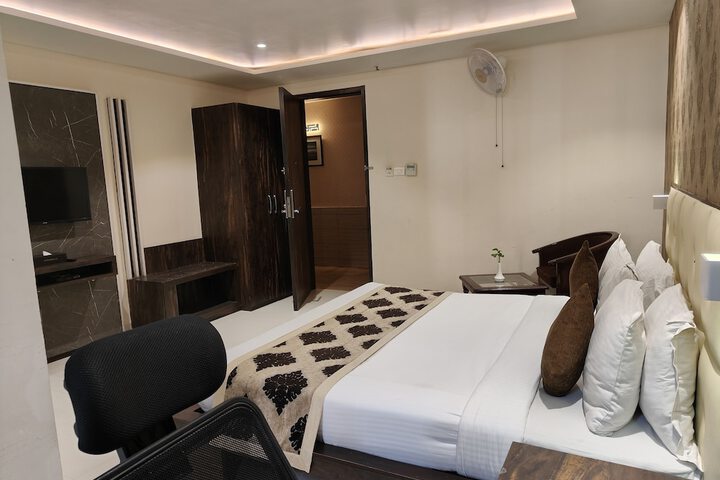 Room 18 of 59