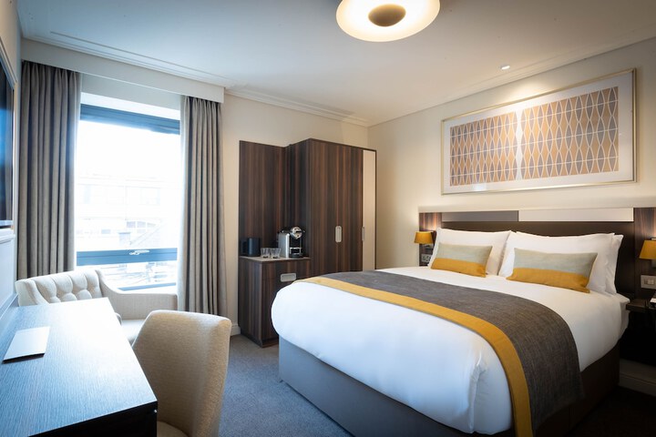 Room 4 of 29