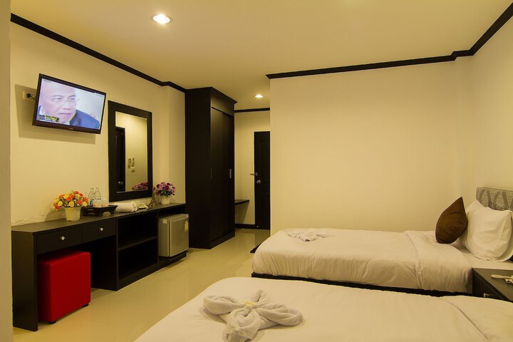 Room 5 of 43