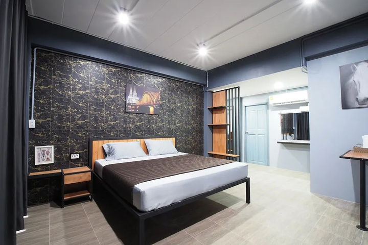 Room 3 of 18