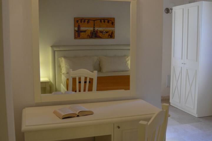 Room 15 of 44