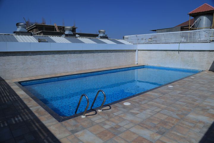 Pools & Facilities