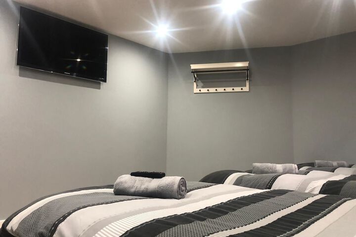Room 17 of 36