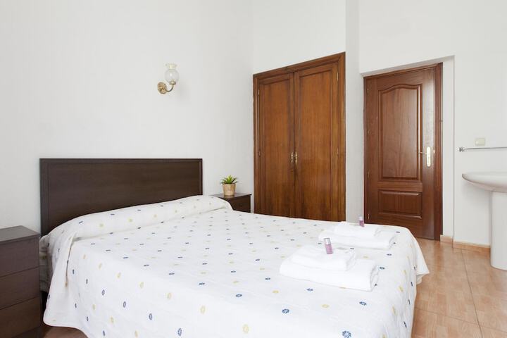 Room 7 of 38