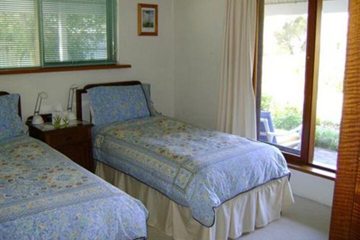 Room 2 of 11