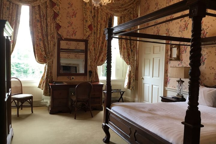 Room 4 of 58