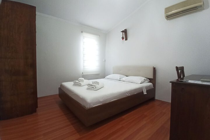 Room 25 of 95