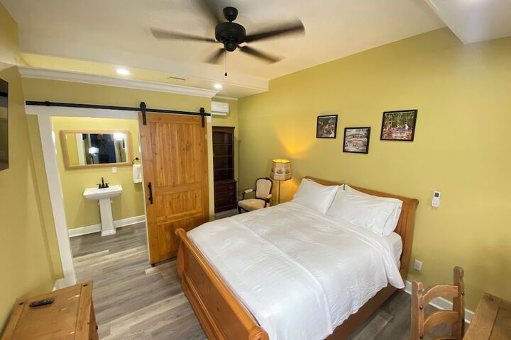Room 2 of 29