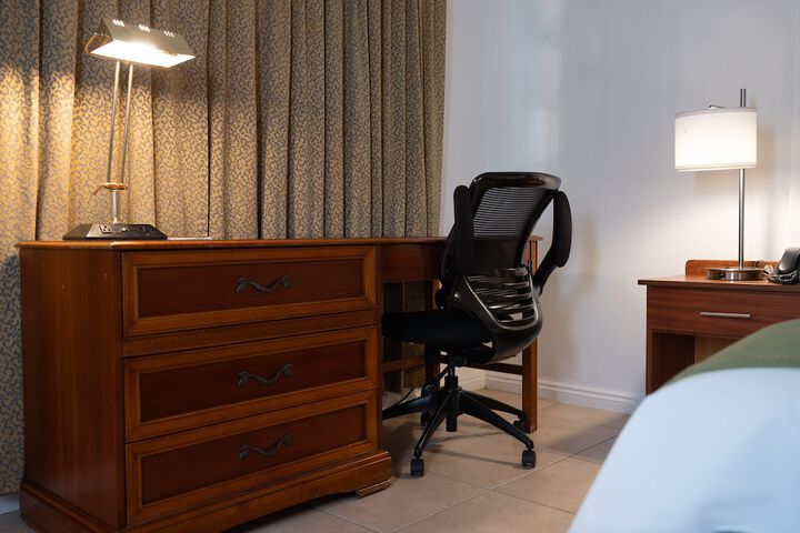 Room 13 of 81