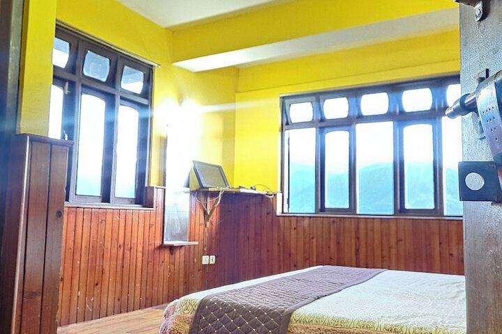 Room 28 of 54