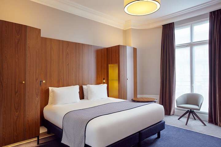 Room 10 of 55