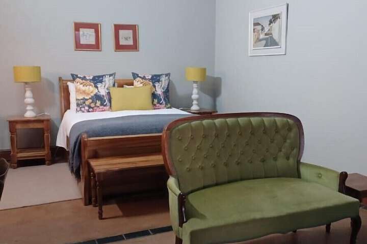 Room 5 of 96