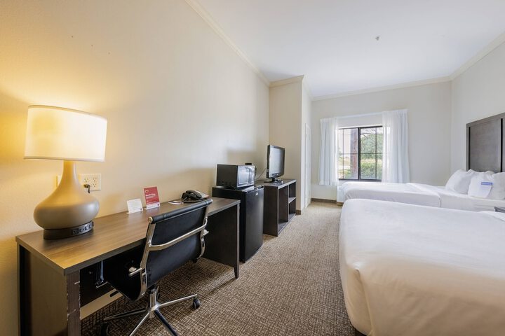 Room 10 of 37