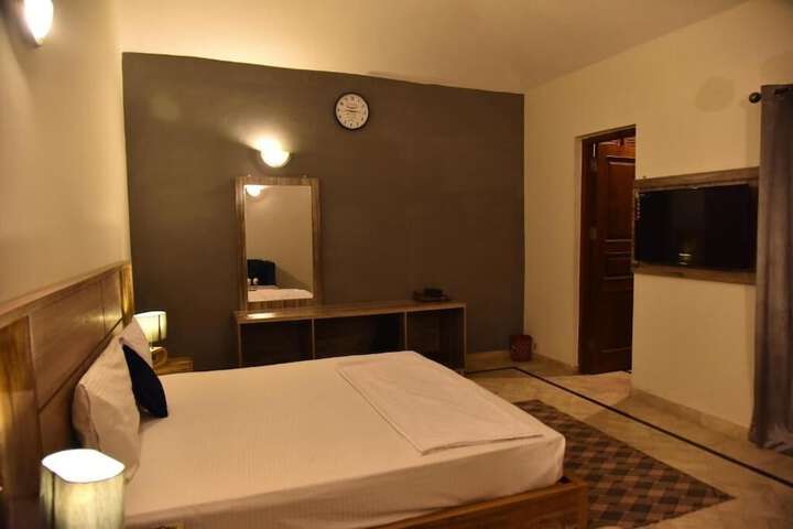 Room 14 of 31