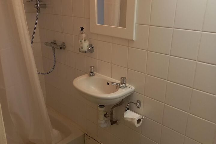 Room 19 of 53