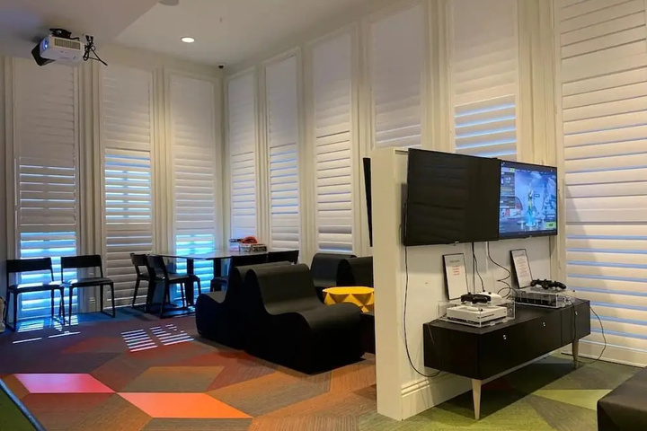 Room 2 of 26
