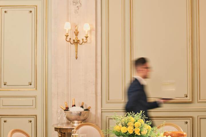 Ballroom/Hall 134 of 145