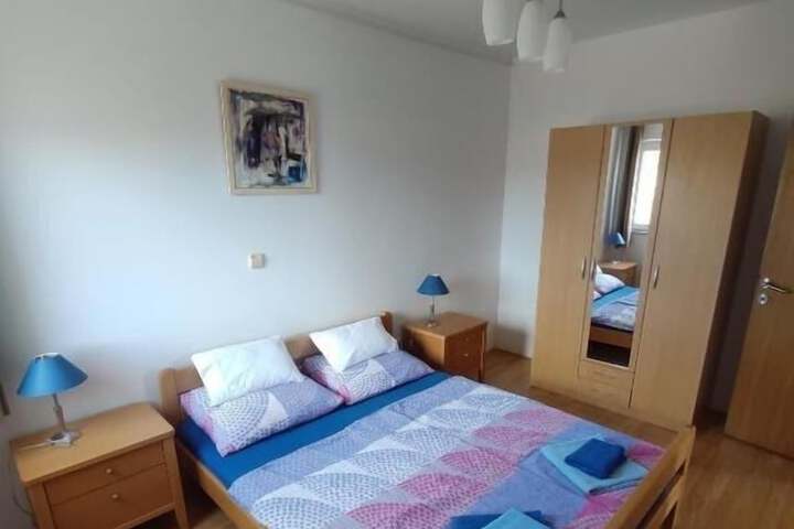 Room 8 of 51