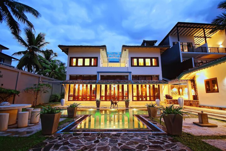 Hotel 7 of 34