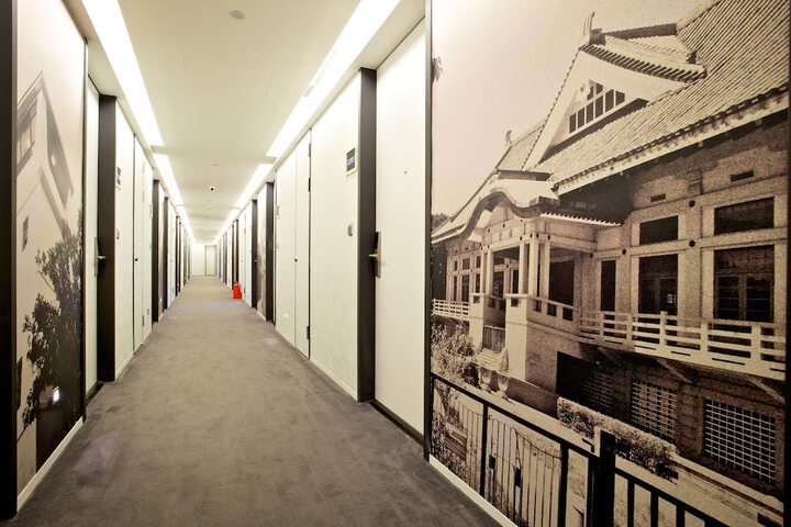 Ballroom/Hall 80 of 87