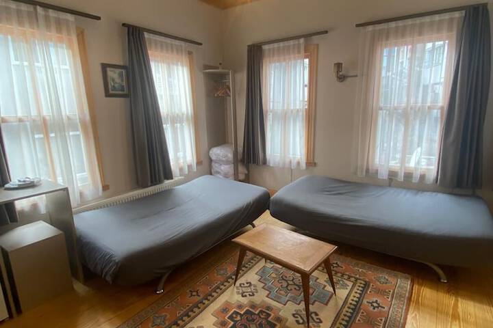 Room 42 of 48