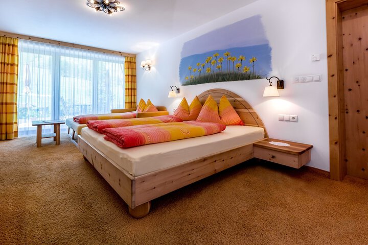 Room 16 of 71