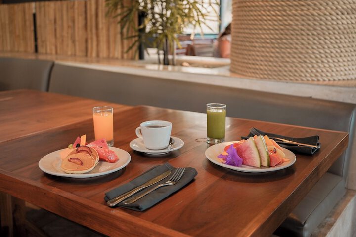 Breakfast/Coffee Service 58 of 82