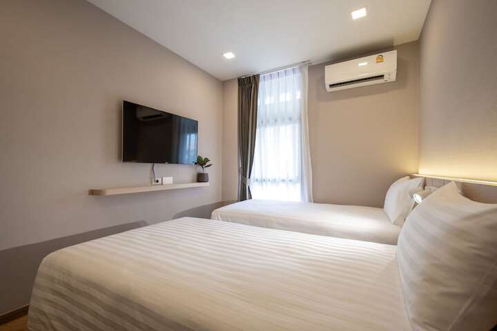 Room 30 of 40