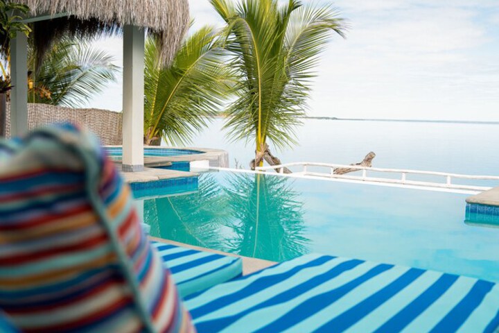 Hotel Pool