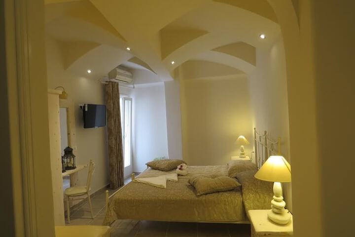Room 5 of 59