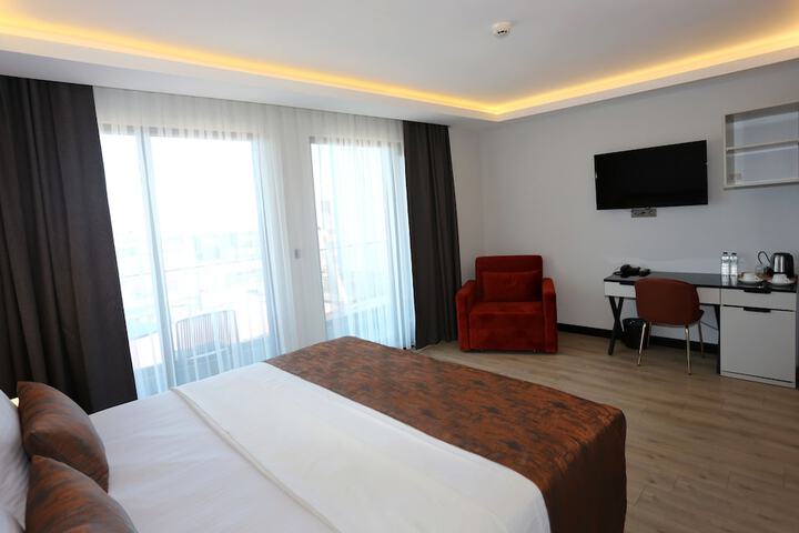 Room 18 of 29