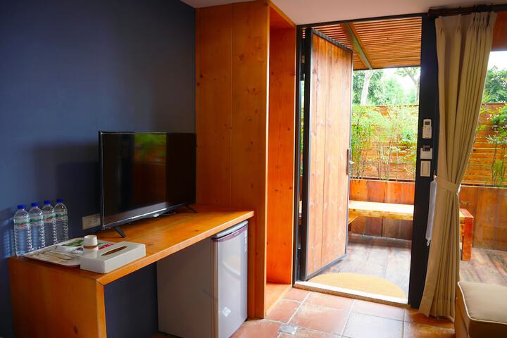 Room 2 of 69