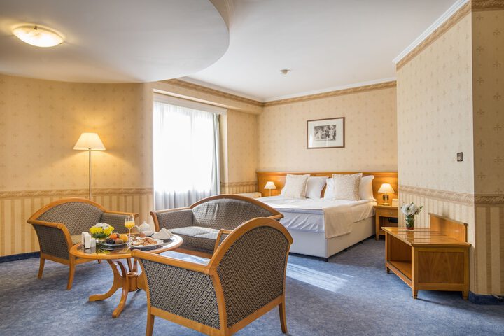 Room 21 of 82