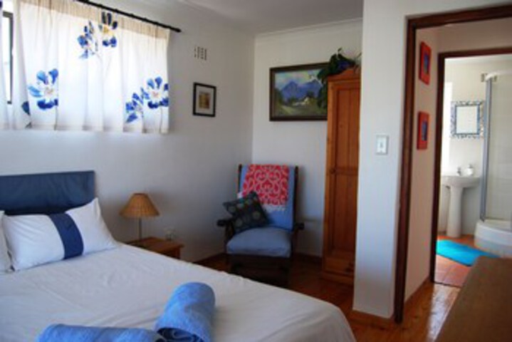 Room 16 of 19